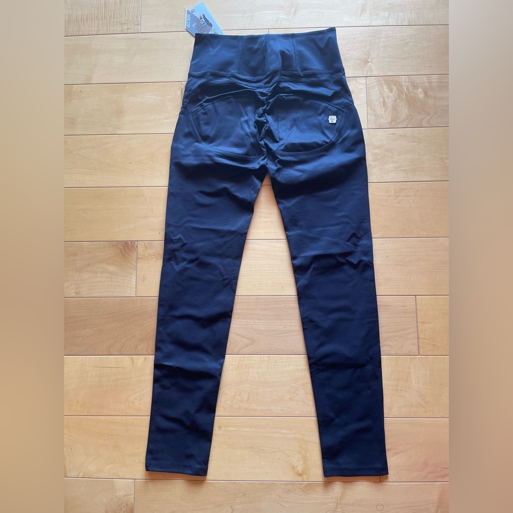 $175 Freddy Black High Rise Fabric Trousers in Size L